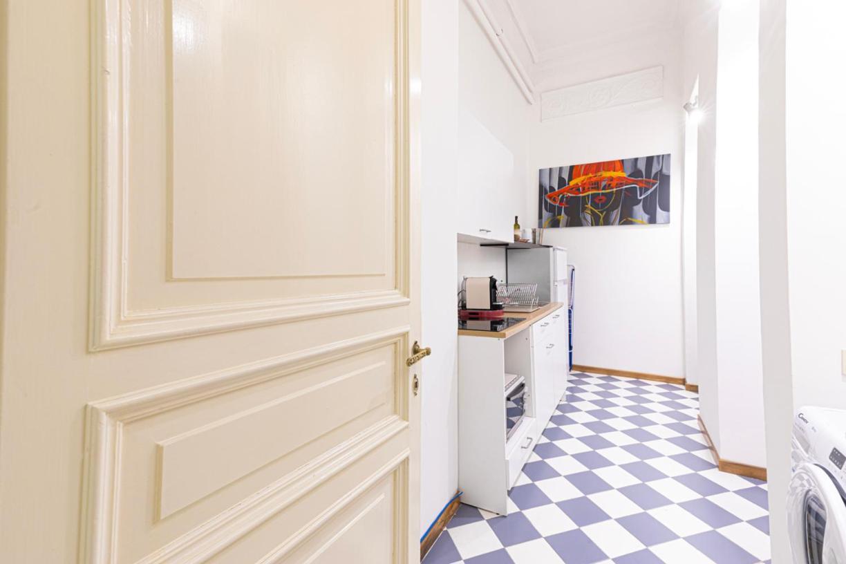 Antonelli Place * Rom