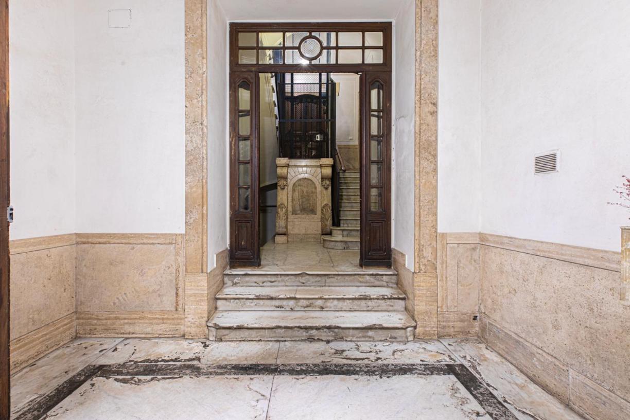Antonelli Place * Rom